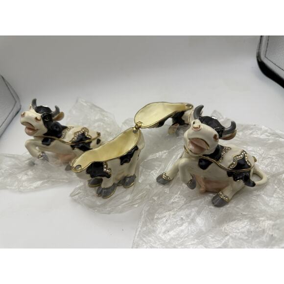 Jeweled Enameled Pewter White Cow Hinged Trinket Jewelry Box by Terra Cottage - Picture 4 of 4